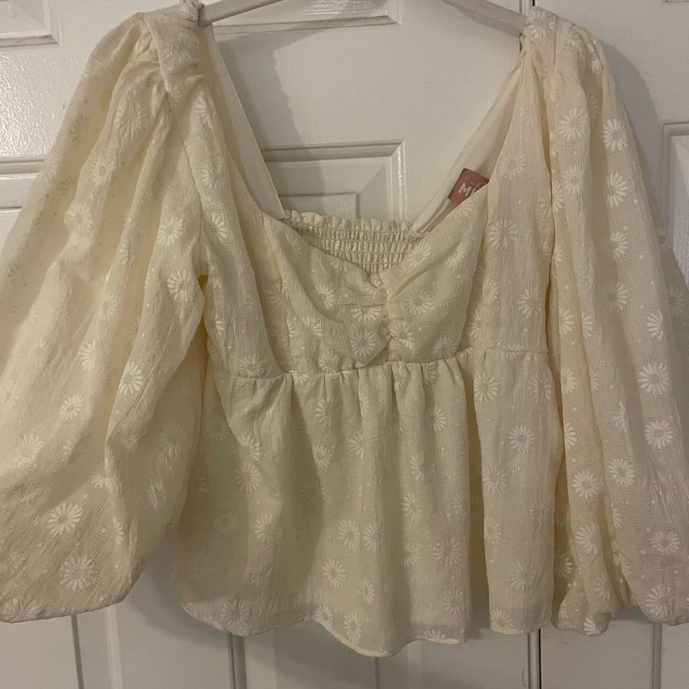 Show me your Mumu daisy top